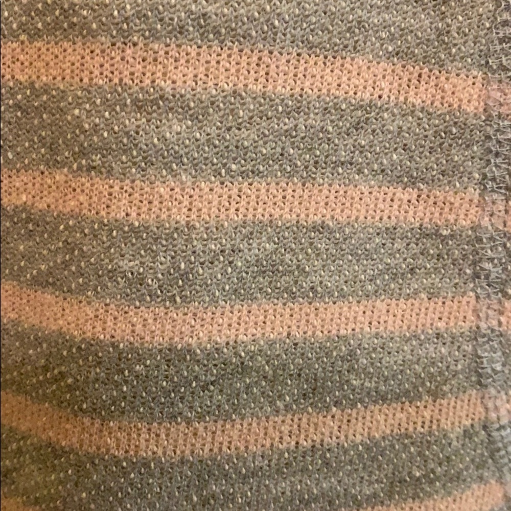 sweatshirt - Picture 2 of 2
